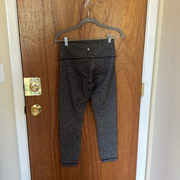 25” Gray lulu leggings - Picture 2 of 2